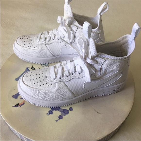 Nike Air Force ones. Practically new. - Picture 5 of 8